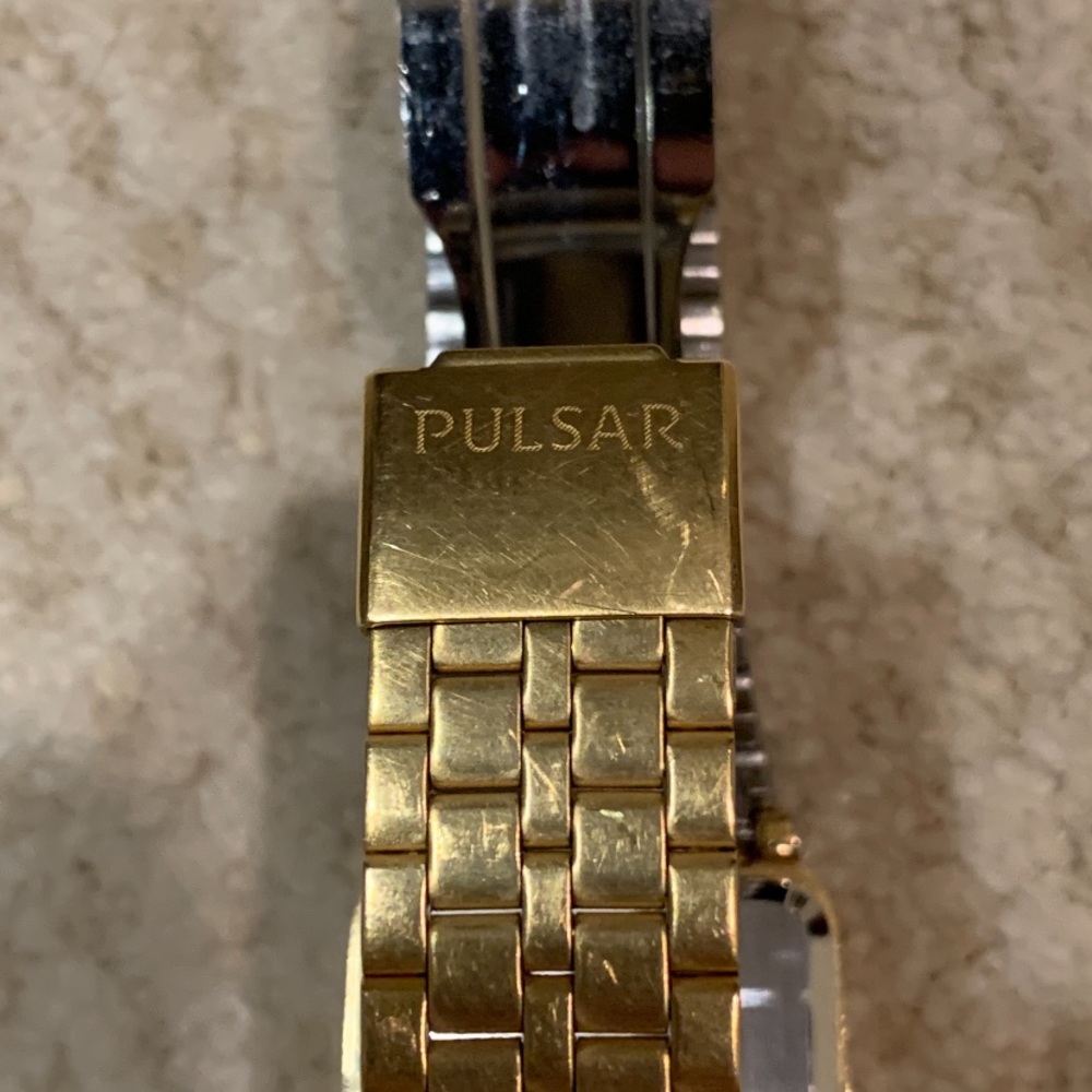 Nice Pulsar Gold Tone Rectangular Date Dress Watch - image 4